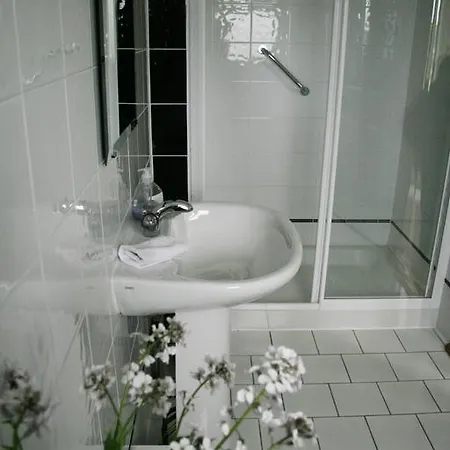 Bed & Breakfast Seapoint House 4*